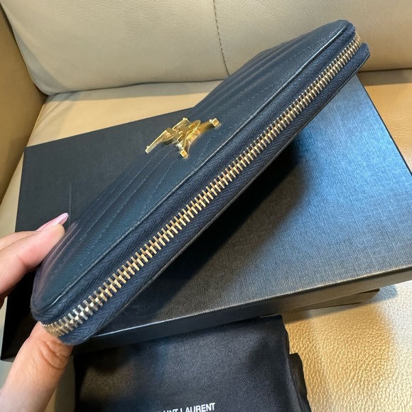 YSL Cassandre Zip Around Wallet - Picture 4 of 9